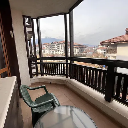 Cozy With Mauntain View Very Close To Gondola Banszko